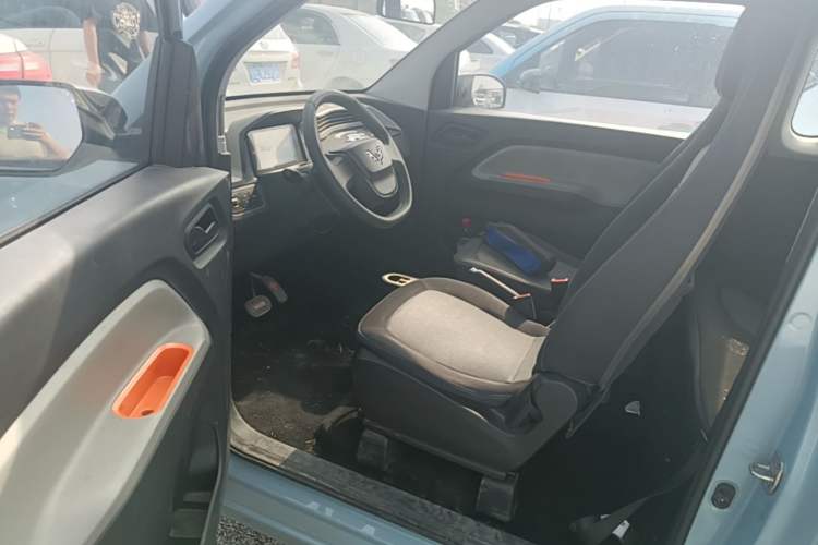 Used Wuling Hongguang MINIEV 2020 Freedom Version Lithium Iron Phosphate Left Rear Seat
