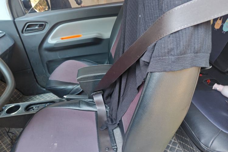 Used Wuling Hongguang MINIEV 2020 Enjoyment Model Lithium Iron Phosphate Left Rear Seat