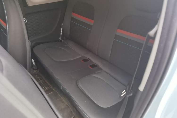 Used Wuling Hongguang MINIEV 2020 Freedom Version Lithium Iron Phosphate Left Rear Seat