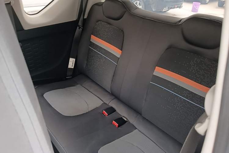 Used Wuling Hongguang MINIEV 2020 Freedom Version Lithium Iron Phosphate Left Rear Seat