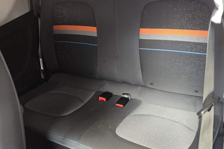 Used Wuling Hongguang MINIEV 2020 Freedom Version Lithium Iron Phosphate Left Rear Seat