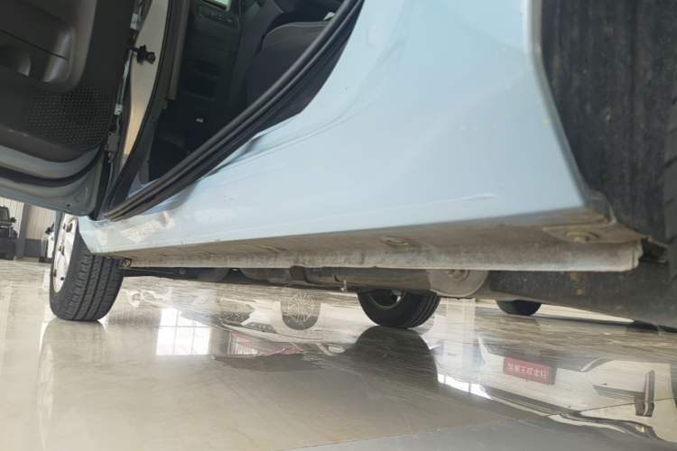 Used Wuling Hongguang MINIEV 2020 Enjoyment Model Lithium Iron Phosphate Left Side Sill