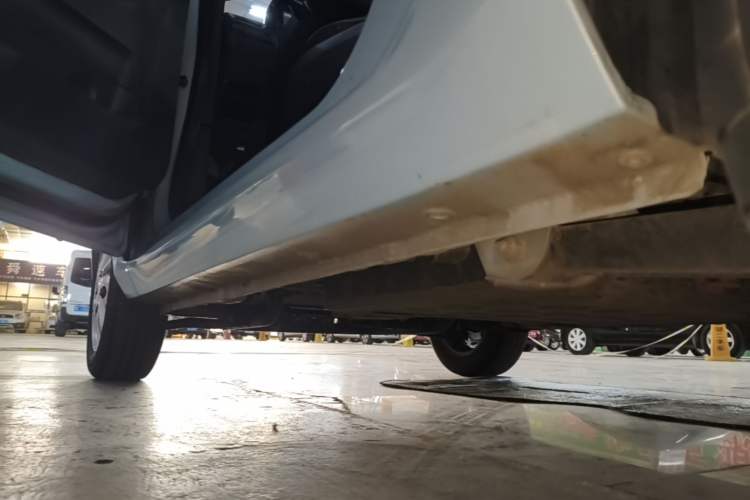 Used Wuling Hongguang MINIEV 2020 Freedom Version Lithium Iron Phosphate Left Side Sill