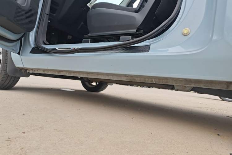 Used Wuling Hongguang MINIEV 2020 Freedom Version Lithium Iron Phosphate Left Side Sill