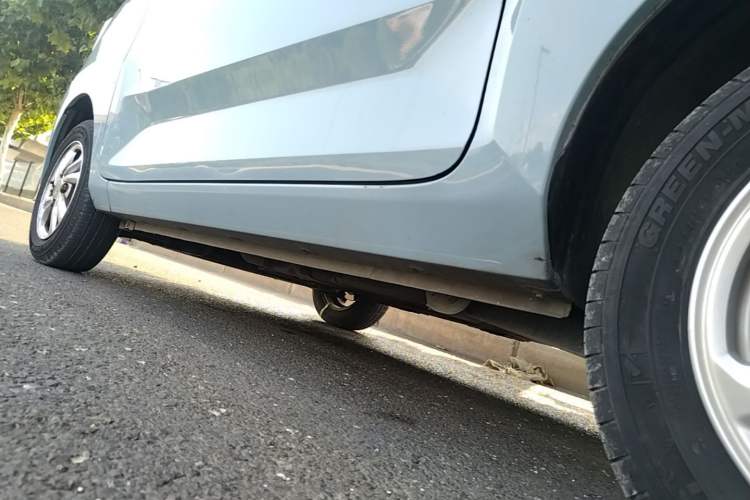 Used Wuling Hongguang MINIEV 2020 Enjoyment Model Lithium Iron Phosphate Left Side Sill