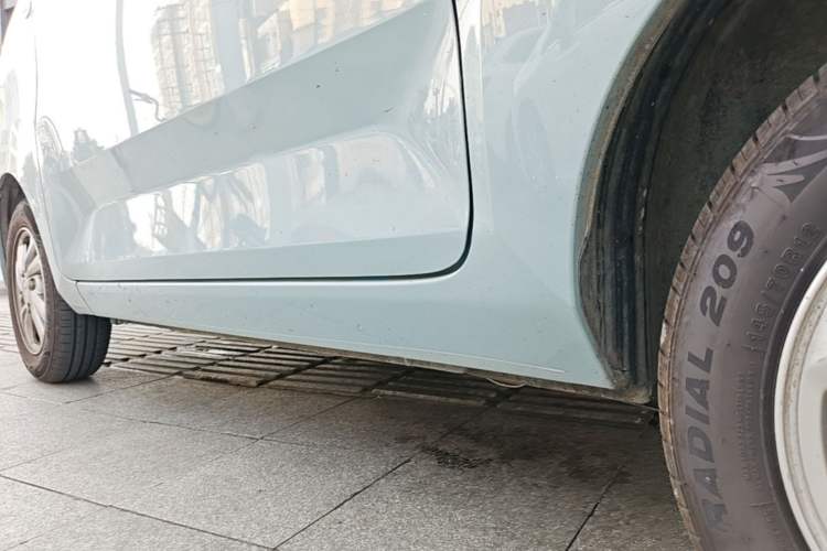 Used Wuling Hongguang MINIEV 2020 Enjoyment Model Lithium Iron Phosphate Left Side Sill