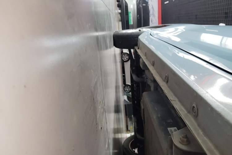 Used Wuling Hongguang MINIEV 2020 Freedom Version Lithium Iron Phosphate Left Side Sill