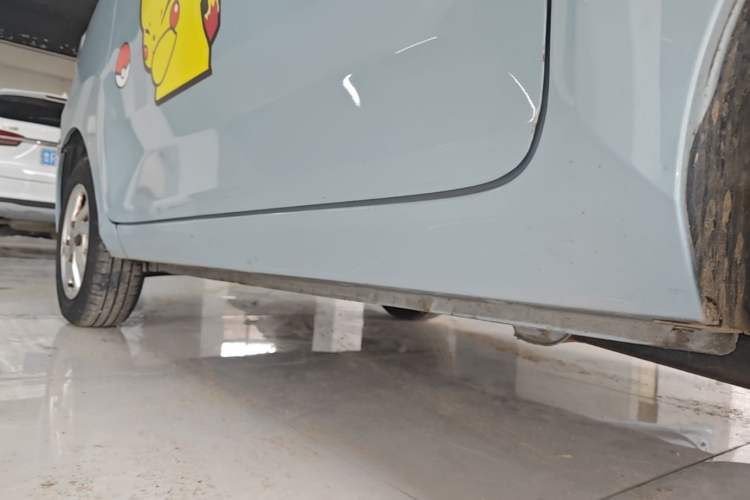Used Wuling Hongguang MINIEV 2020 Freedom Version Lithium Iron Phosphate Left Side Sill