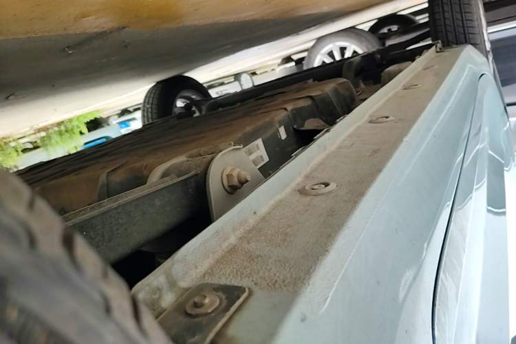 Used Wuling Hongguang MINIEV 2020 Enjoyment Model Lithium Iron Phosphate Left Side Sill