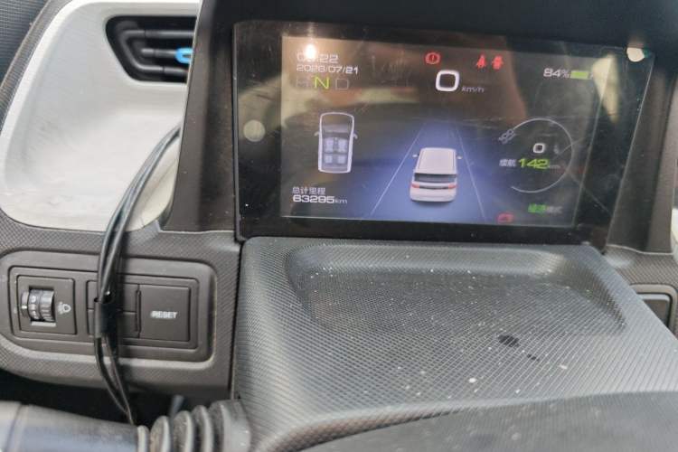 Used Wuling Hongguang MINIEV 2020 Enjoyment Model Lithium Iron Phosphate Odometer Close Up