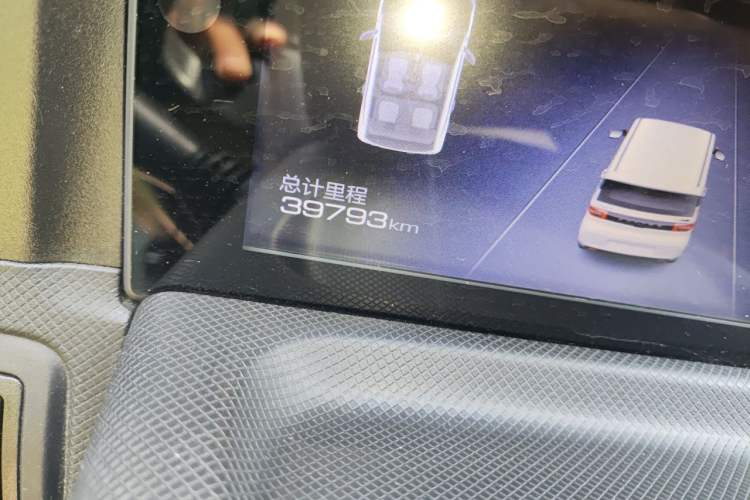 Used Wuling Hongguang MINIEV 2020 Zizai Version Lithium-NMC Odometer Close Up