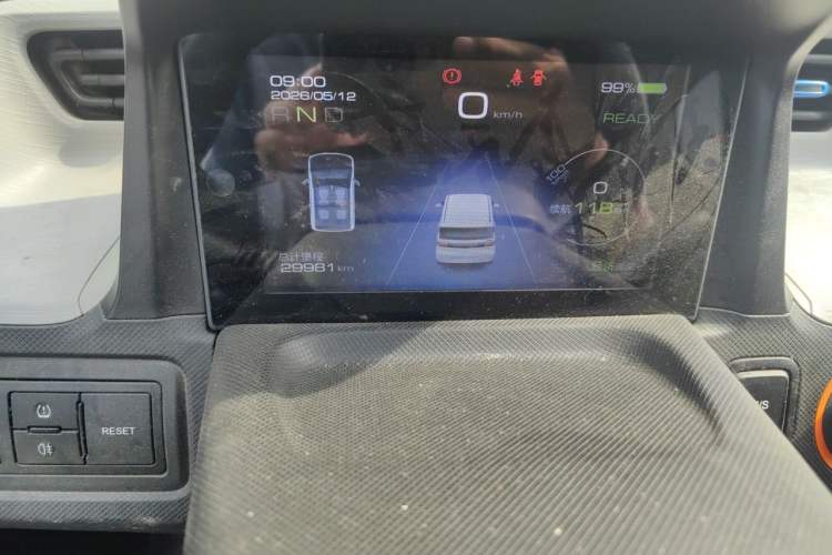 Used Wuling Hongguang MINIEV 2020 Freedom Version Lithium Iron Phosphate Odometer Close Up