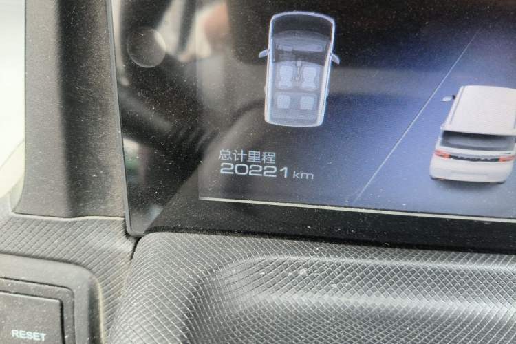 Used Wuling Hongguang MINIEV 2020 Freedom Version Lithium Iron Phosphate Odometer Close Up