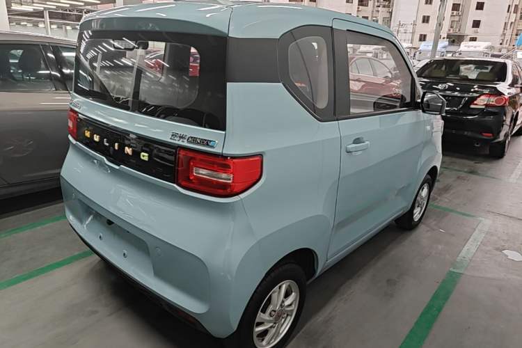 Used Wuling Hongguang MINIEV 2020 Freedom Version Lithium Iron Phosphate Rear Right 45 Deg