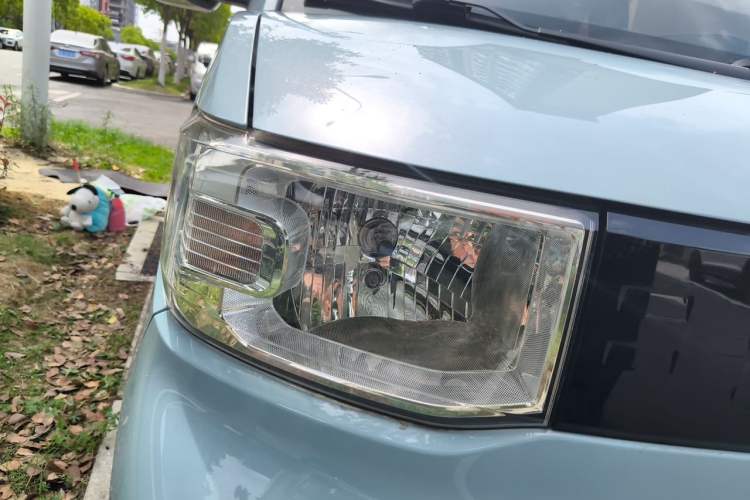 Used Wuling Hongguang MINIEV 2020 Zizai Version Lithium-NMC Right Front Headlight