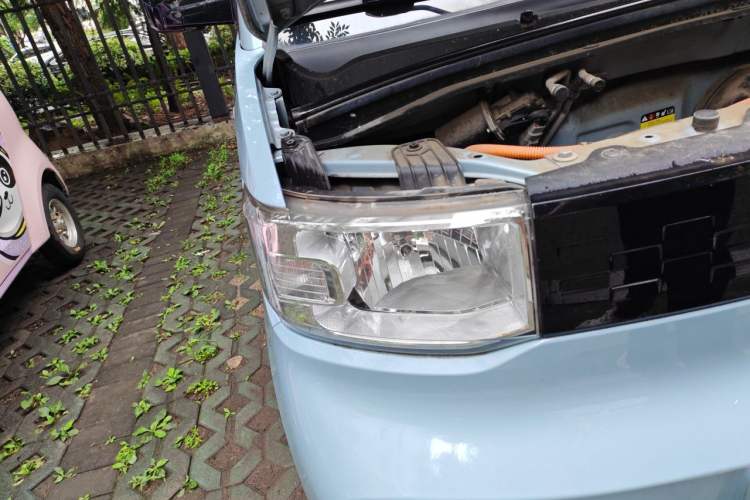 Used Wuling Hongguang MINIEV 2020 Freedom Version Lithium Iron Phosphate Right Front Headlight