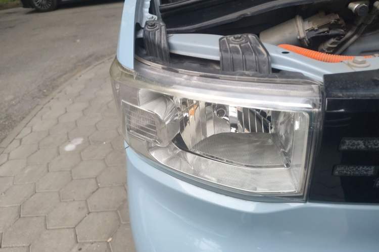 Used Wuling Hongguang MINIEV 2020 Zizai Version Lithium-NMC Right Front Headlight