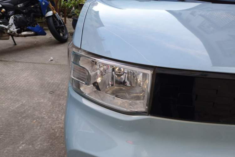 Used Wuling Hongguang MINIEV 2020 Freedom Version Lithium Iron Phosphate Right Front Headlight