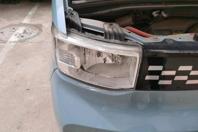 Used Wuling Hongguang MINIEV 2020 Freedom Version Lithium Iron Phosphate Right Front Headlight
