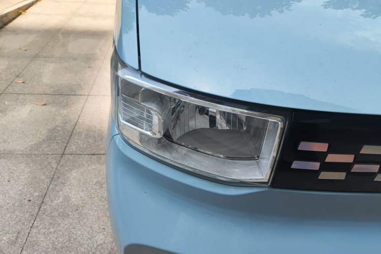 Used Wuling Hongguang MINIEV 2020 Zizai Version Lithium-NMC Right Front Headlight