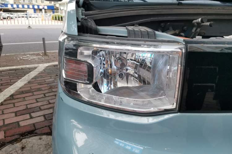 Used Wuling Hongguang MINIEV 2020 Enjoy Edition Lithium-Ion Battery Right Front Headlight