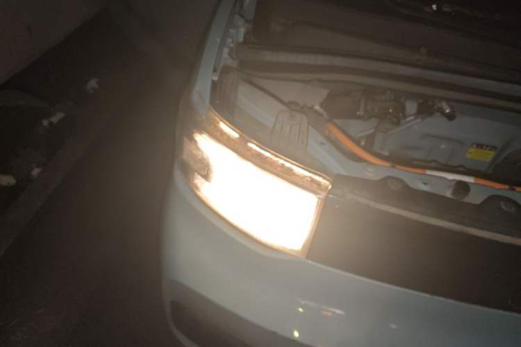 Used Wuling Hongguang MINIEV 2020 Zizai Version Lithium-NMC Right Front Headlight