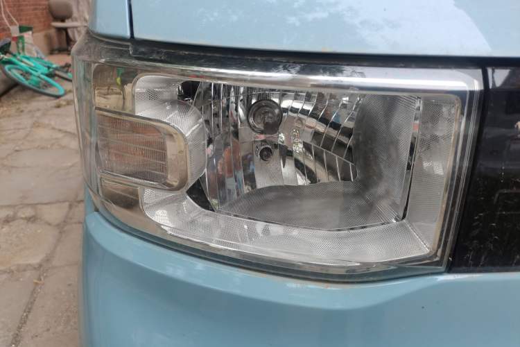 Used Wuling Hongguang MINIEV 2020 Freedom Version Lithium Iron Phosphate Right Front Headlight
