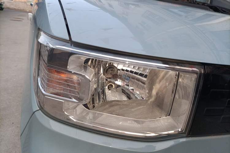 Used Wuling Hongguang MINIEV 2020 Easy Version Lithium-Ion Battery Right Front Headlight