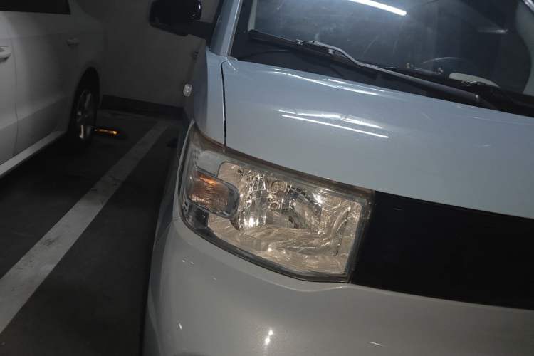 Used Wuling Hongguang MINIEV 2020 Zizai Version Lithium-NMC Right Front Headlight