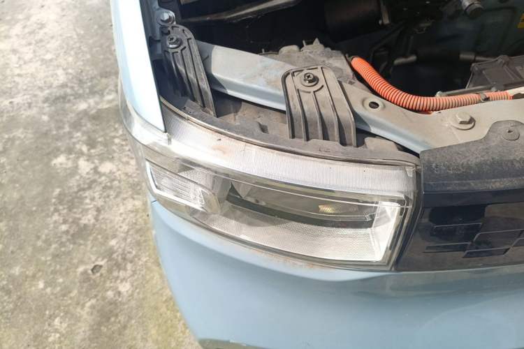Used Wuling Hongguang MINIEV 2020 Enjoyment Model Lithium Iron Phosphate Right Front Headlight