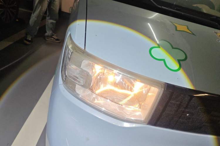 Used Wuling Hongguang MINIEV 2020 Freedom Version Lithium Iron Phosphate Right Front Headlight