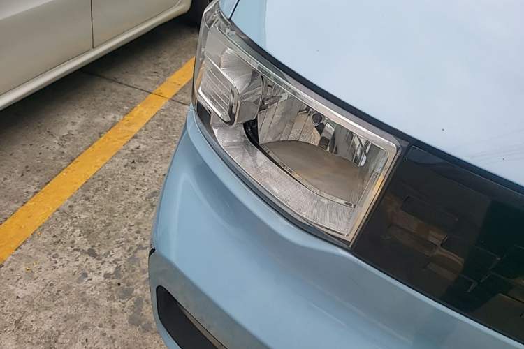 Used Wuling Hongguang MINIEV 2020 Zizai Version Lithium-NMC Right Front Headlight