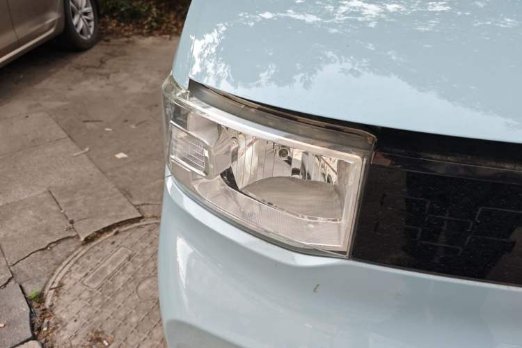 Used Wuling Hongguang MINIEV 2020 Freedom Version Lithium Iron Phosphate Right Front Headlight