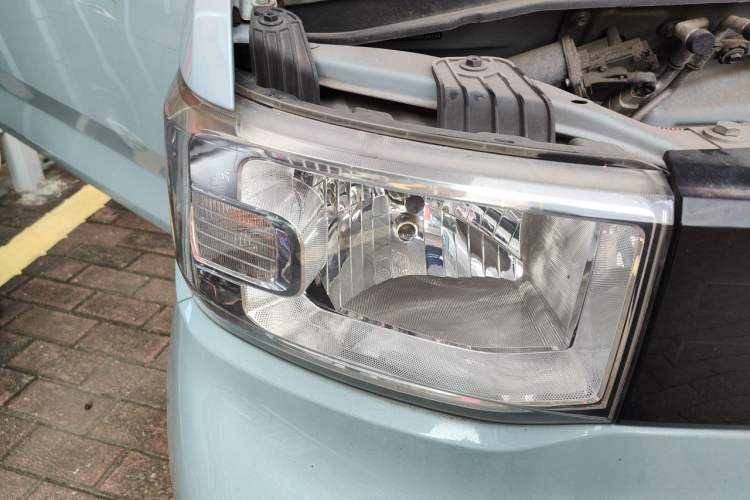 Used Wuling Hongguang MINIEV 2020 Freedom Version Lithium Iron Phosphate Right Front Headlight