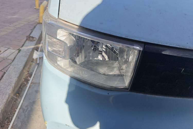 Used Wuling Hongguang MINIEV 2020 Freedom Version Lithium Iron Phosphate Right Front Headlight