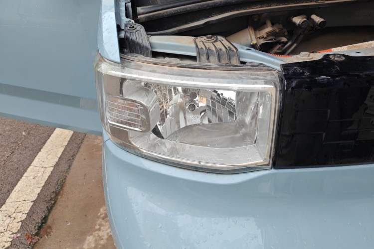Used Wuling Hongguang MINIEV 2020 Zizai Version Lithium-NMC Right Front Headlight
