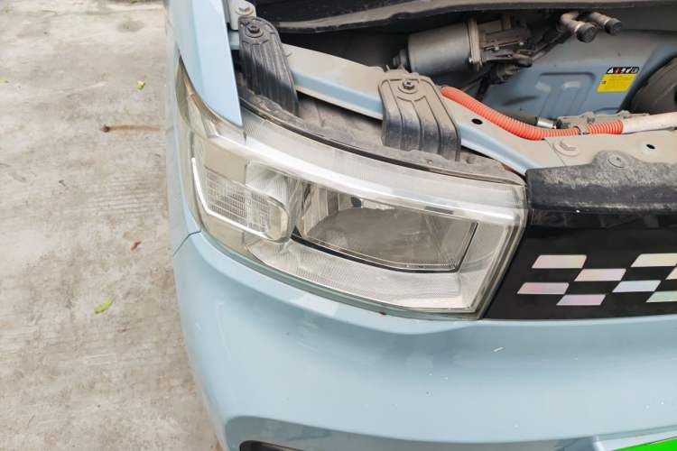 Used Wuling Hongguang MINIEV 2020 Zizai Version Lithium-NMC Right Front Headlight