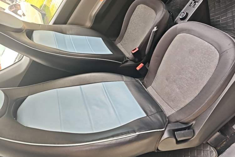 Used Wuling Hongguang MINIEV 2020 Freedom Version Lithium Iron Phosphate Right Front Seat