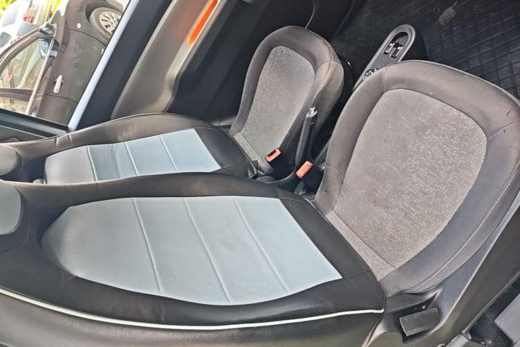 Used Wuling Hongguang MINIEV 2020 Freedom Version Lithium Iron Phosphate Right Front Seat