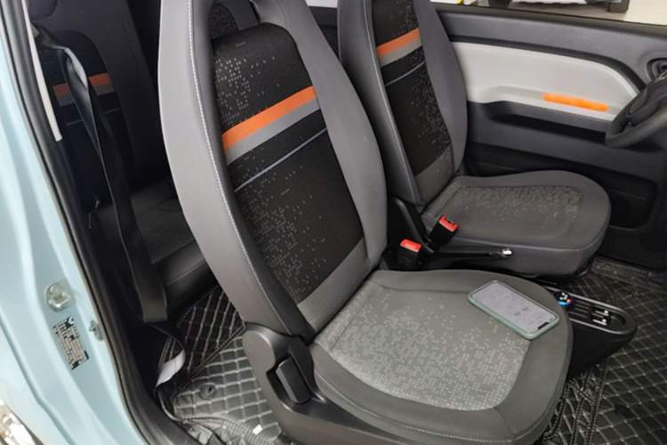 Used Wuling Hongguang MINIEV 2020 Zizai Version Lithium-NMC Right Front Seat