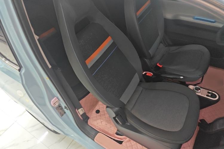 Used Wuling Hongguang MINIEV 2020 Enjoyment Model Lithium Iron Phosphate Right Front Seat