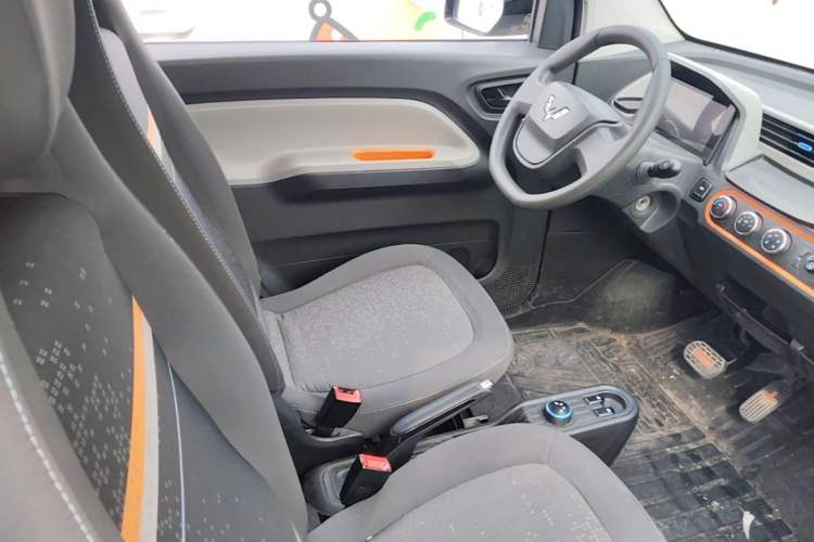 Used Wuling Hongguang MINIEV 2020 Freedom Version Lithium Iron Phosphate Right Front Seat