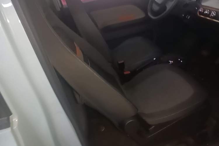 Used Wuling Hongguang MINIEV 2020 Zizai Version Lithium-NMC Right Front Seat