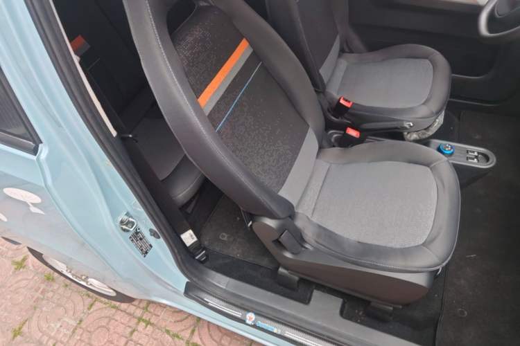 Used Wuling Hongguang MINIEV 2020 Enjoyment Model Lithium Iron Phosphate Right Front Seat