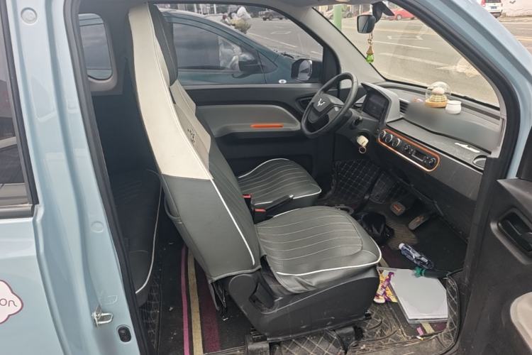 Used Wuling Hongguang MINIEV 2020 Enjoyment Model Lithium Iron Phosphate Right Front Seat