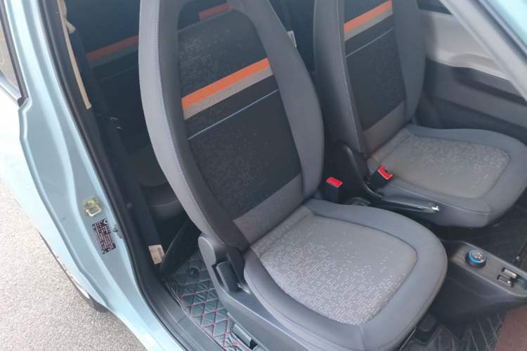 Used Wuling Hongguang MINIEV 2020 Enjoyment Model Lithium Iron Phosphate Right Front Seat