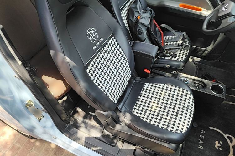 Used Wuling Hongguang MINIEV 2020 Enjoyment Model Lithium Iron Phosphate Right Front Seat