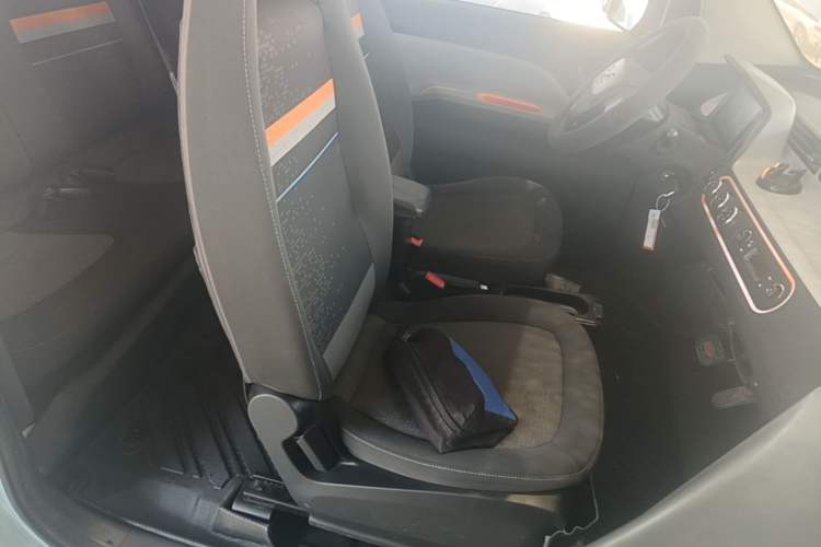 Used Wuling Hongguang MINIEV 2020 Zizai Version Lithium-NMC Right Front Seat
