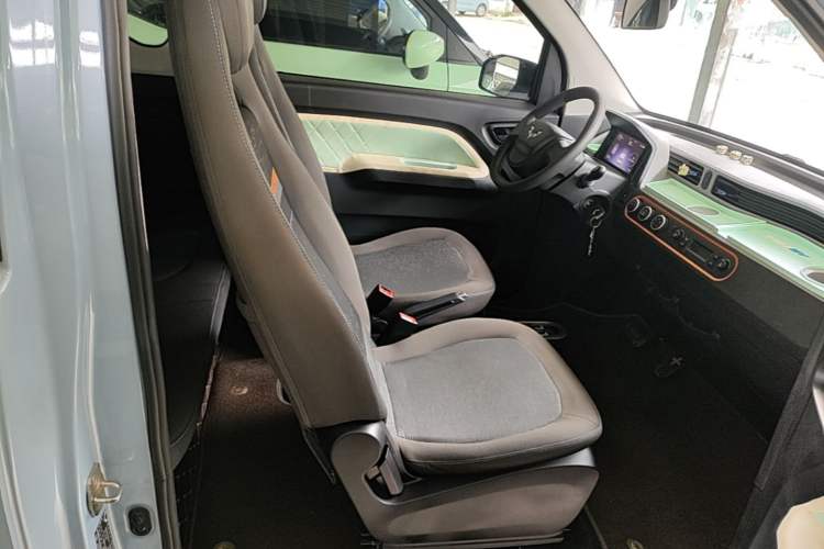 Used Wuling Hongguang MINIEV 2020 Enjoy Edition Lithium-Ion Battery Right Front Seat