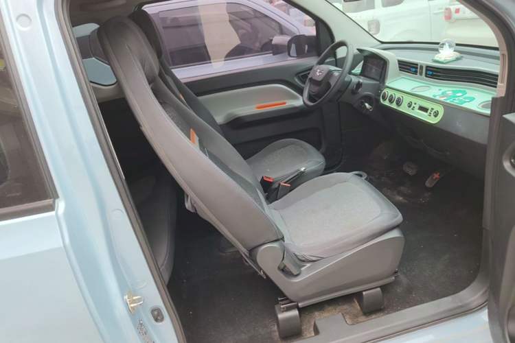 Used Wuling Hongguang MINIEV 2020 Freedom Version Lithium Iron Phosphate Right Front Seat